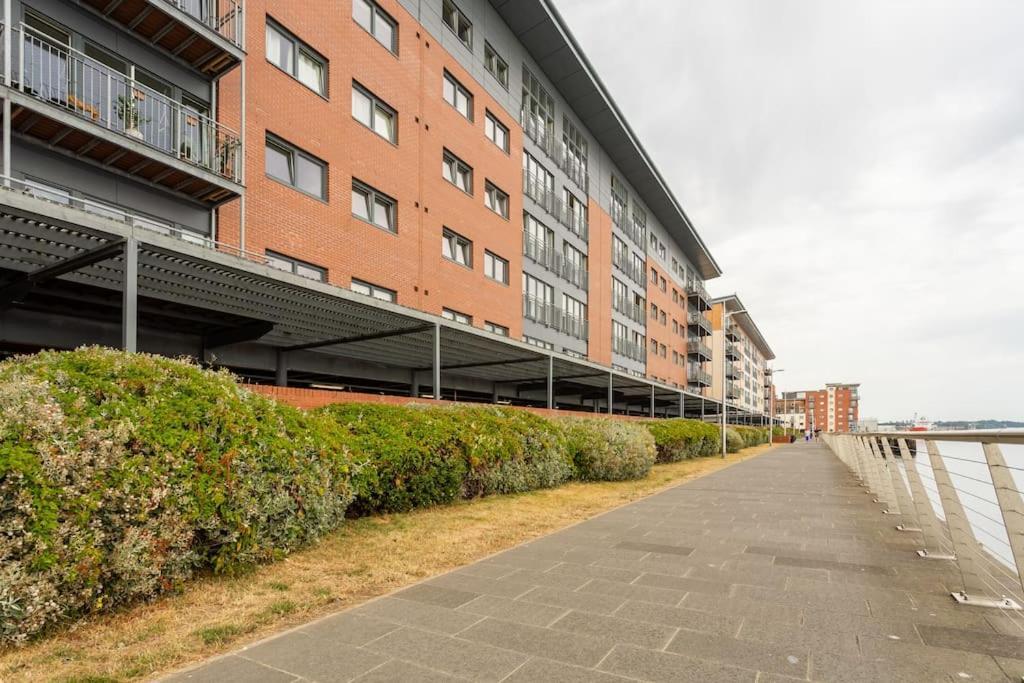 Lux Waterfront 2 Bed Apt, V&A 10Min Walk, St Andrew'S Golf 25Min Drive Dundee Zewnętrze zdjęcie