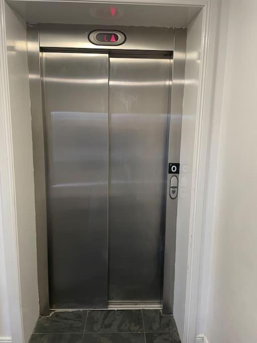 Lux Waterfront 2 Bed Apt, V&A 10Min Walk, St Andrew'S Golf 25Min Drive Dundee Zewnętrze zdjęcie
